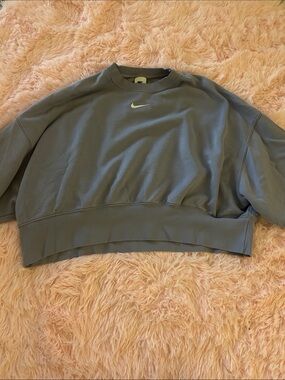 Nike Cropped Crewneck Sweatshirt in Light Blue